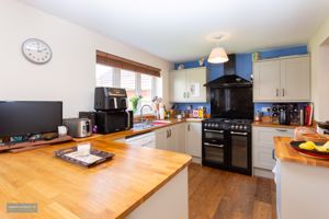 Kitchen- click for photo gallery